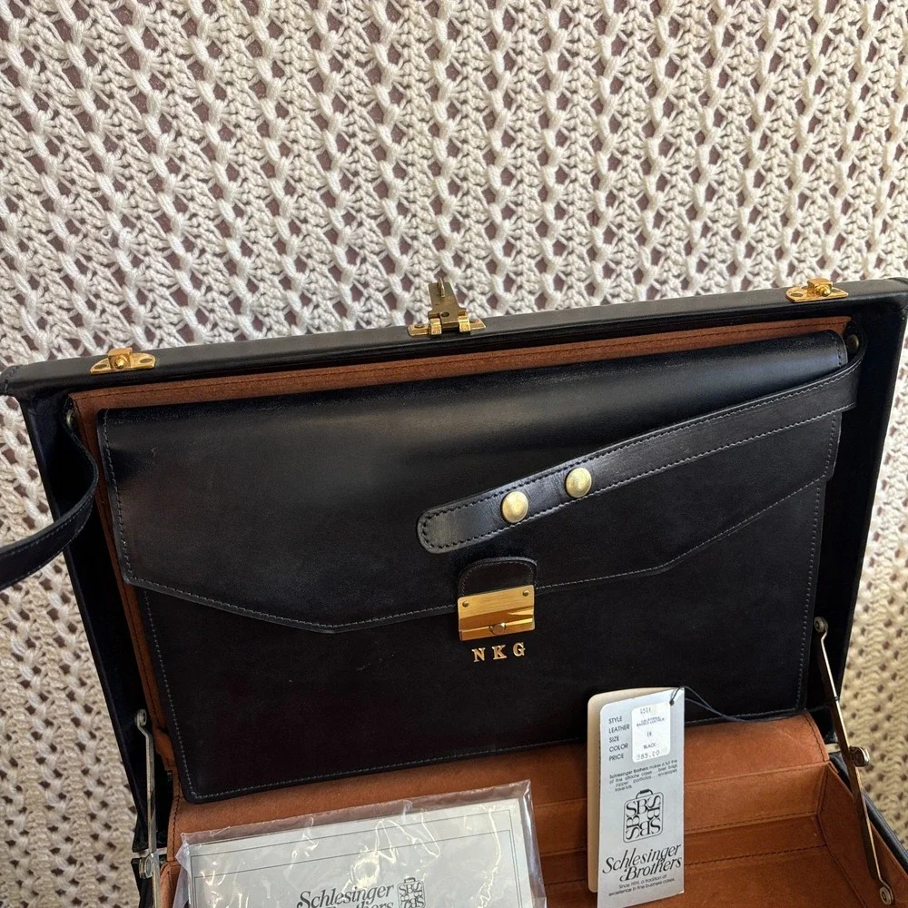 VTG Schlesinger Brothers Black Saddle Leather‎ Briefcase Attaché RARE Sz 18 NWT